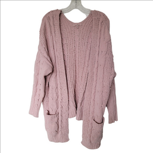 LOVE TREE Cozy Pink Cable Knit Sweater Size Medium